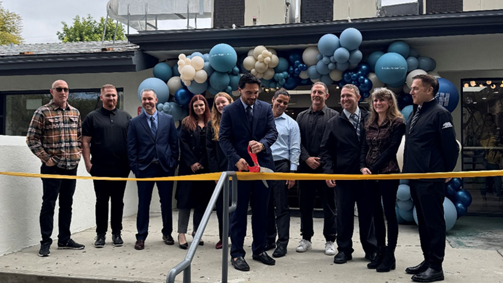 CRI-Help President and CEO Brandon Fernandez leads the ribbon cutting for the new SUD Crisis Management Hub.
